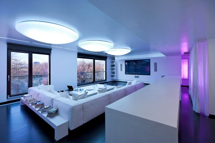 Полностью меняем дизайн квартиры за счет изменения цвета ее освещения