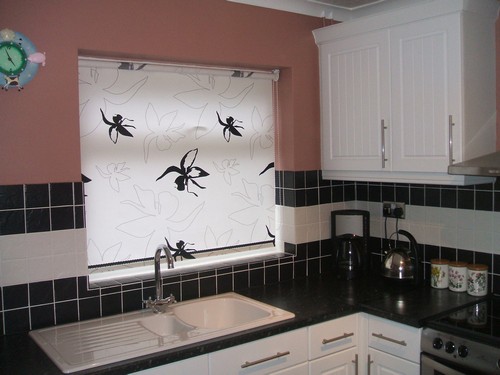 Рулонные шторы на кухню фото