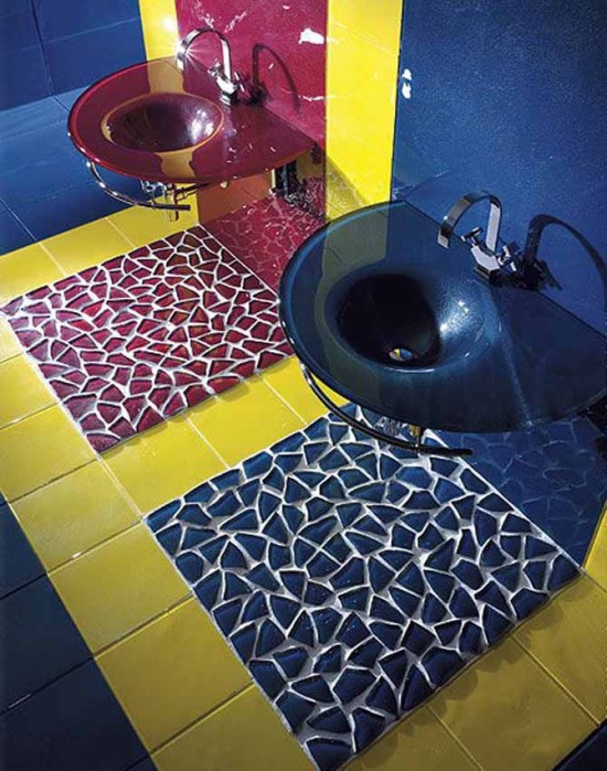 Мозаичные полы в ванной