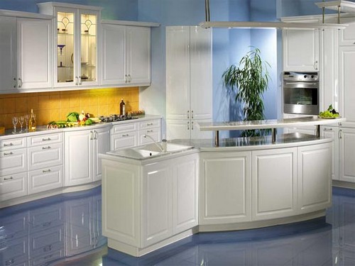 Белая глянцевая кухня фото