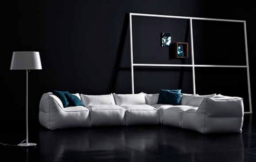 Бескаркасный диван производства Pianca