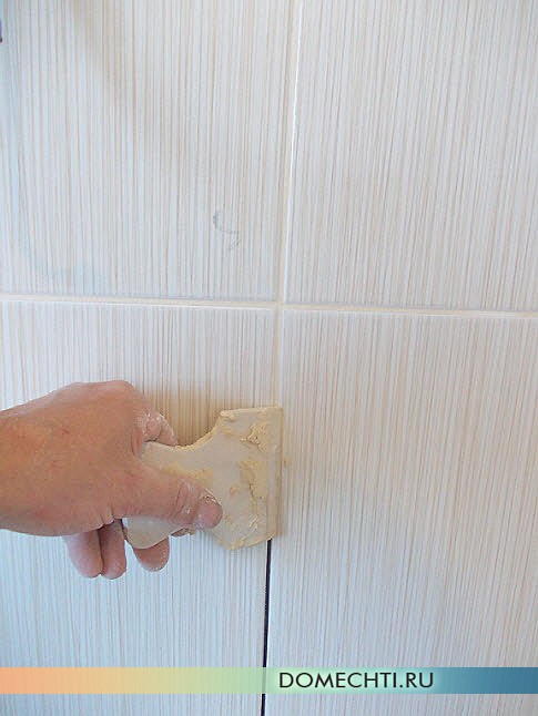 Укладка кафеля на стену в ванной