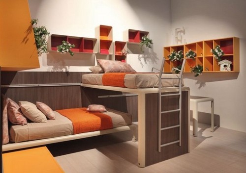 Коричнево-оранжевый интерьер детской комнаты