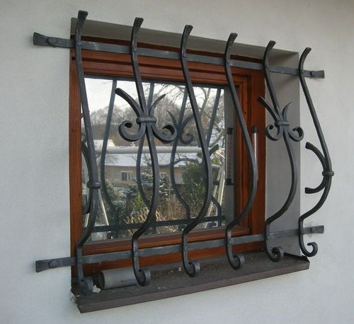 Металлические декоративные решетки на окна фото