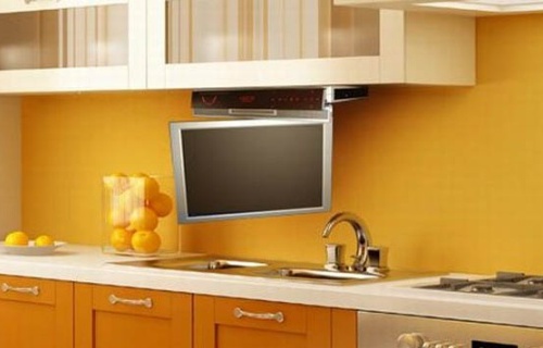 Как разместить телевизор на кухне