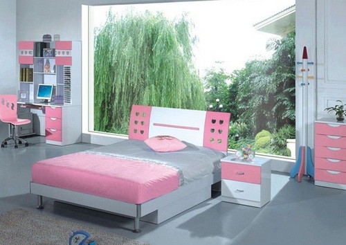 Серо-розовый интерьер детской комнаты для девочки