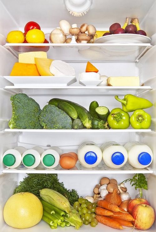 Здоровая еда в холодильнике
