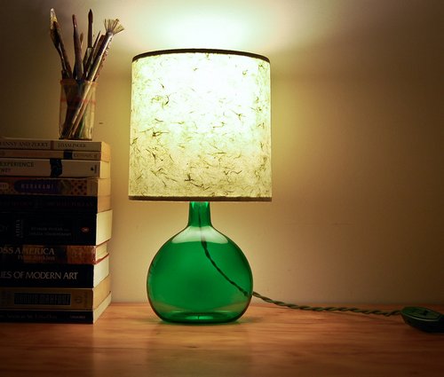 Настольная лампа из бутылки