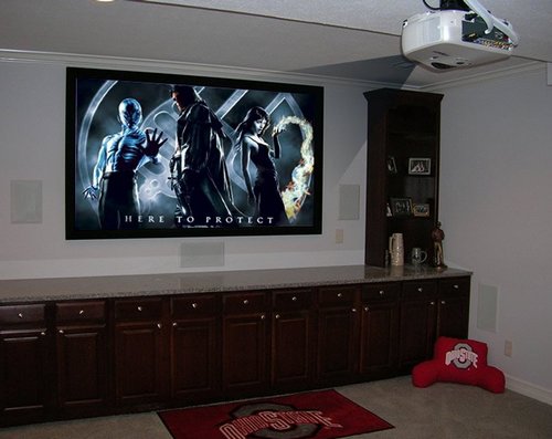 Потолочный проектор для домашнего кинотеатра