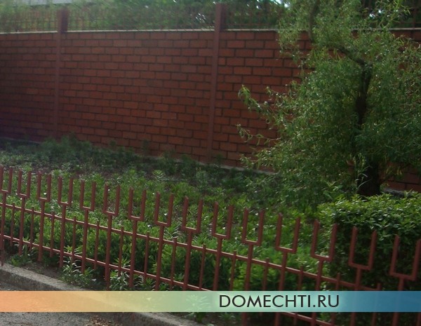 Фото заборов из кирпича
