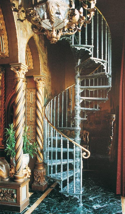 Старинные винтовые лестницы фото