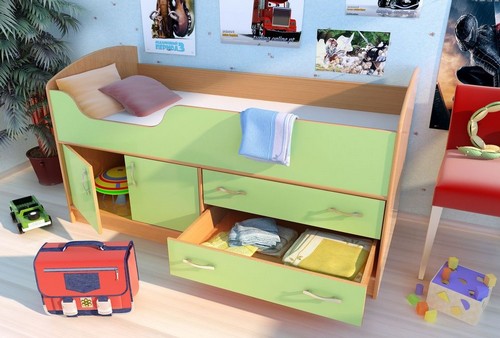 Кровать с выдвижными и распашным ящиком для детских вещей