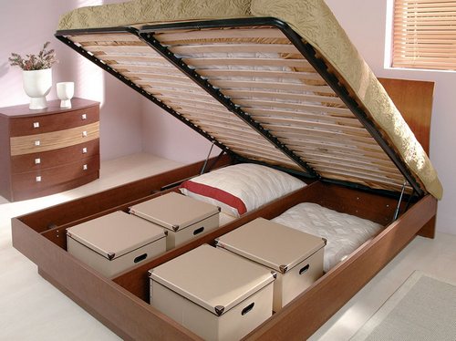 Кровать с ящиками для хранения