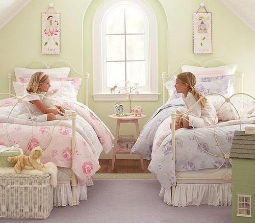 детская комната для девочек двойняшек