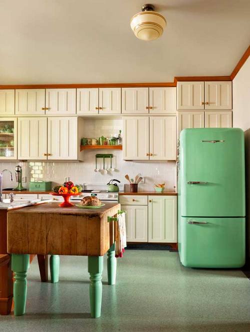 Ретро-холодильник мятного цвета