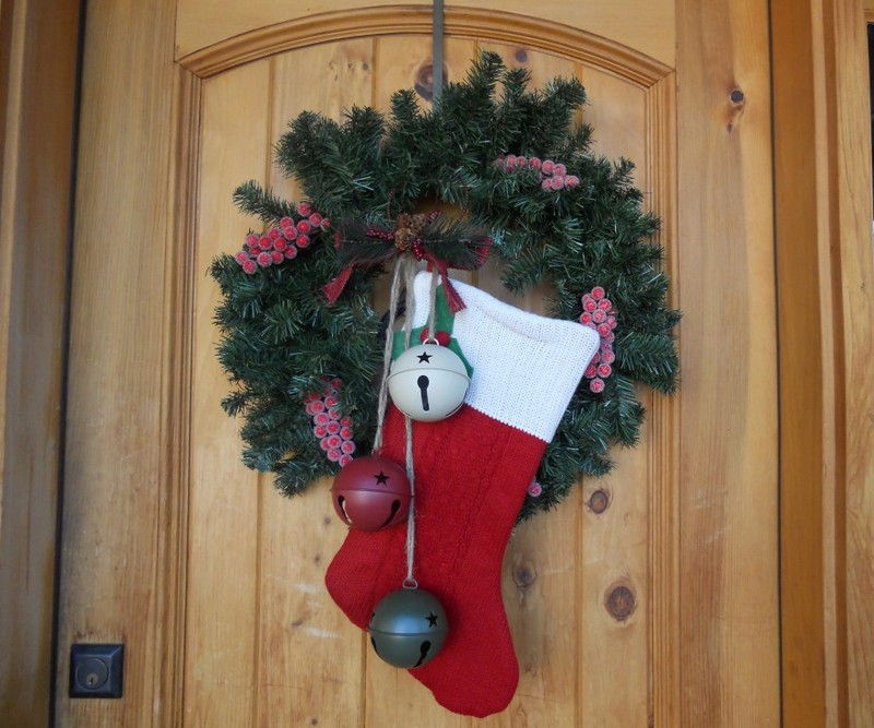 новогоднее украшение входной двери