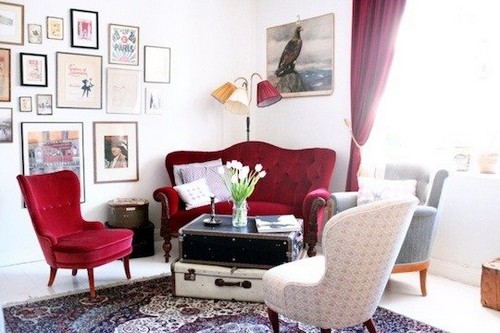 Мебель цвета вишня в интерьере гостиной