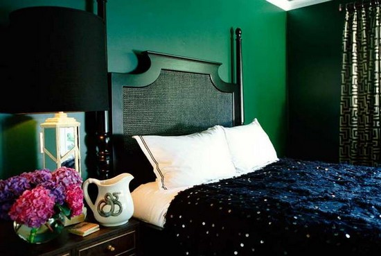 Спальня изумрудного цвета фото