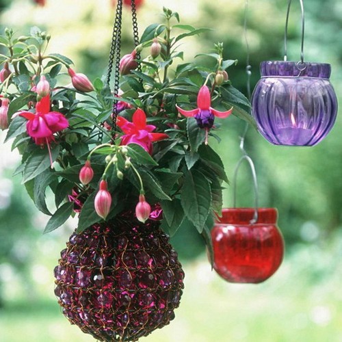Оригинальные подвесные вазоны для цветов