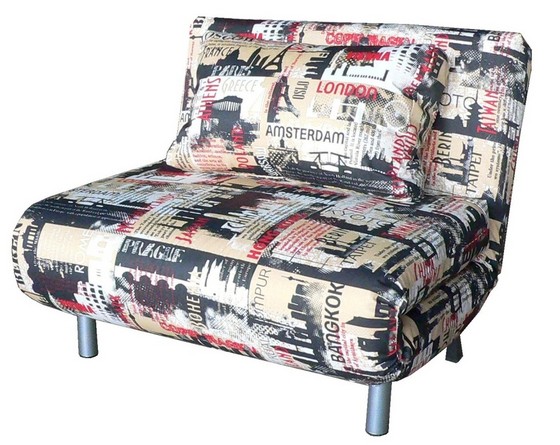 Кресло-кровать с газетным принтом фото
