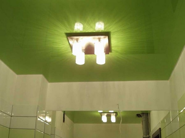 освещение в ванной натяжного потолка