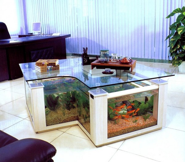 Столик-аквариум из стекла фото