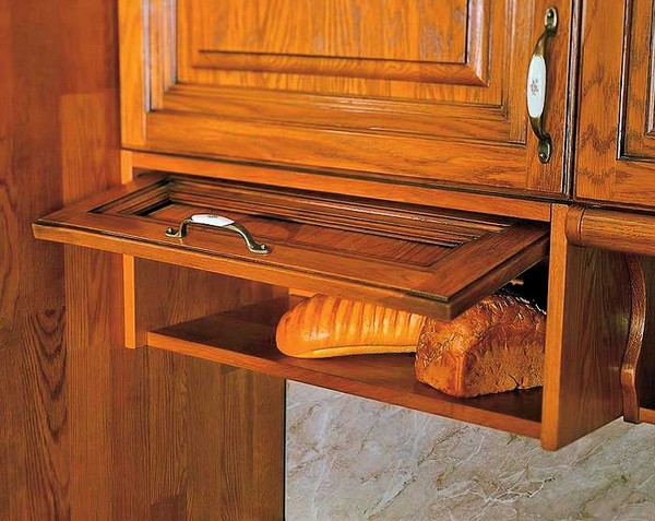 Встроенная в кухонный гарнитур хлебница